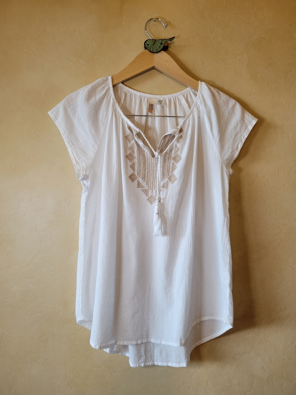 Route 66 White Tunic with Beige Embroidery Size Medium 100% Cotton